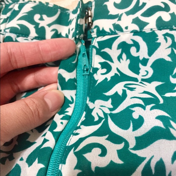 👓Matching button-up blouse & skirt - Picture 3 of 5